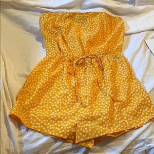Strapless romper